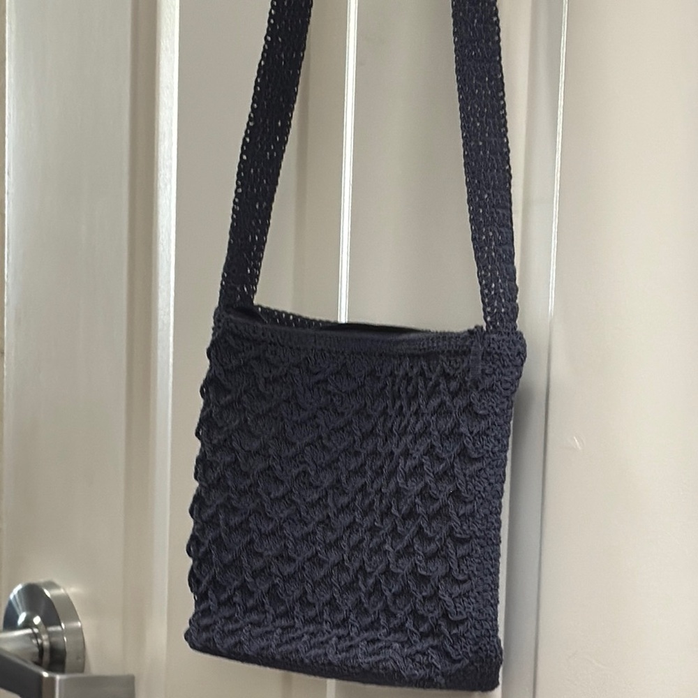 🎉 HP !  Elegant Navy Knit Shoulder Bag